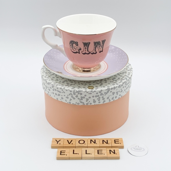 Yvonne Ellen Teetasse mit Untertasse "Gin"